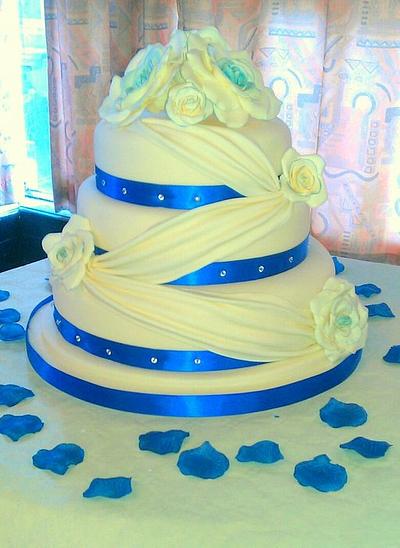 My first wedding cake! - Cake by kellywalker123