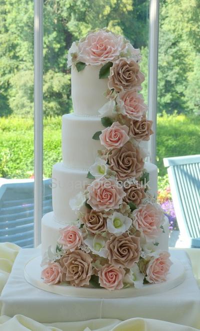 Floral cascade wedding cake - Cake by Sugar-pie