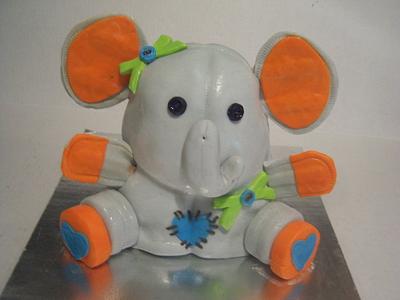 elephant cake/all edible - Cake by sweettooth