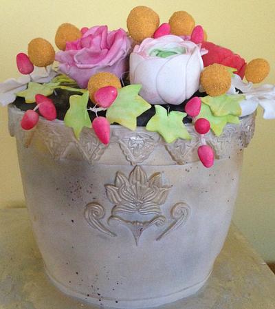 Flower pot - Cake by Lorna