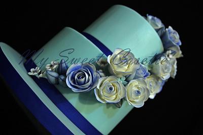 Blue Rose cake - Cake by Cosette