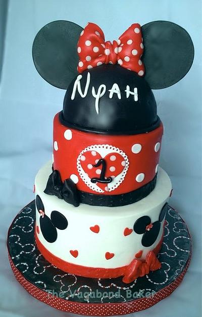 Minnie Mouse birthday cake, cookies and cake pops - Cake by The Vagabond Baker