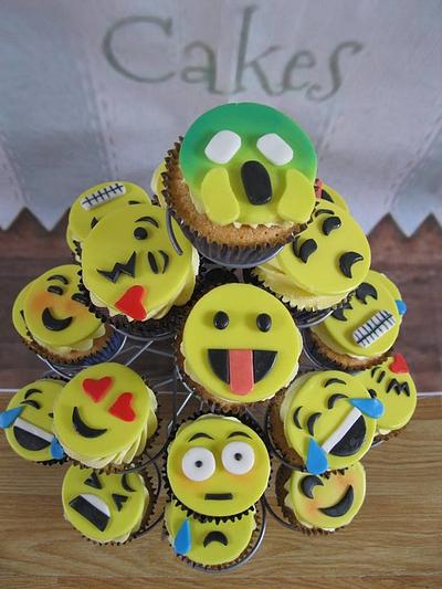 emoji cupcakes - Cake by jen lofthouse