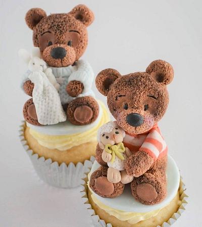 Baby Bear Cupcakes - Cake by Juliana’s Cake Laboratory 