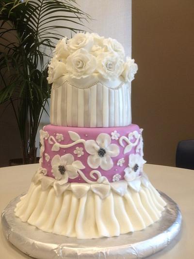 Chic Roses - Cake by Laurie