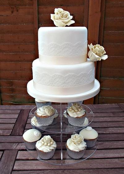 Vintage Wedding Cake & Cupcakes - Cake by Swirlytop Cupcakes