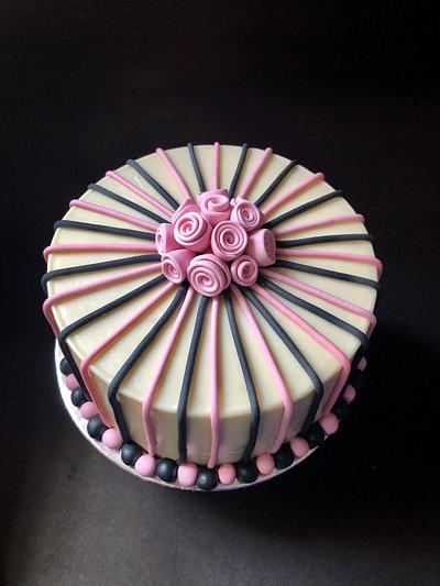Pink and black  - Cake by Rebecca29