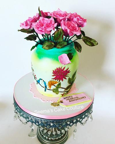 Flower Vase  - Cake by Seema Tyagi