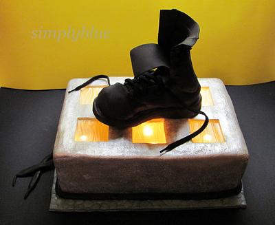 The combat boots cake - Cake by simplyblue