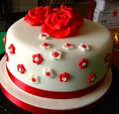 Simple rose topped cake - Cake by Kelly