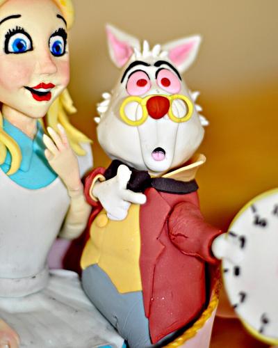 Alice & The White Rabbit  - Cake by Lolo 