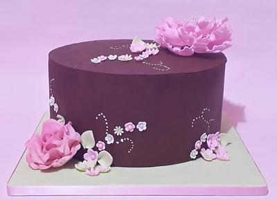 Elegant pink and green floral cake - Cake by TnK Caketory