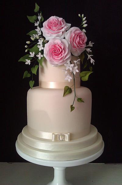 Wedding roses - Cake by Fatcakes