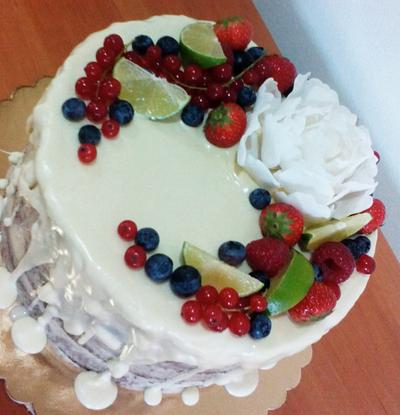 white chocolate & fruit - Cake by Ellyys