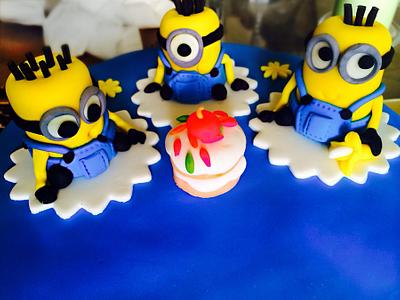 Minions - Cake by Frisco Custom Cakes