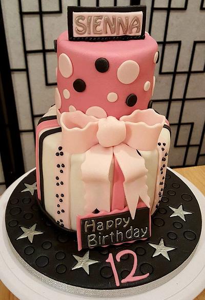12th Birthday Cake - Cake by MariaStubbs