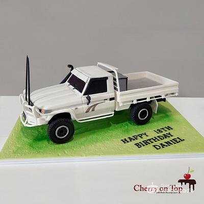 Toyota Land Cruiser - 79 Series RV Ute Cake - Cake by Cherry on Top Cakes