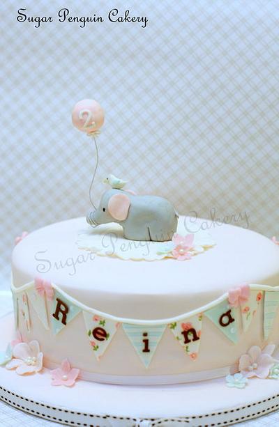 Style Me Gorgeous' elephant and balloon - Cake by Ivone - Sugar Penguin Cakery