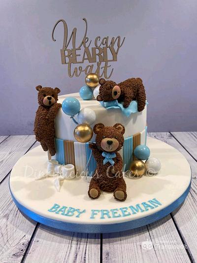 Bear baby shower cake - Cake by Dinkylicious Cakes