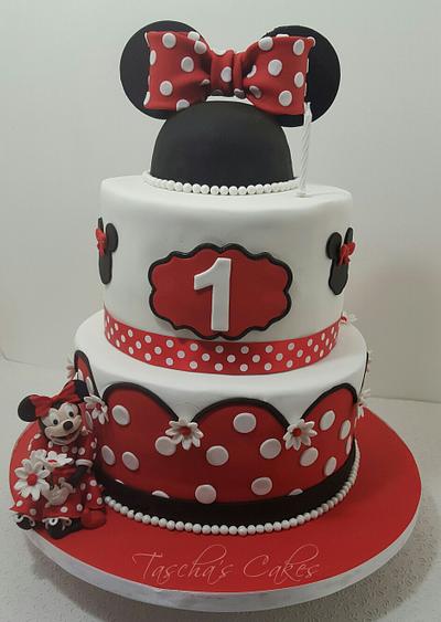Minnie Mouse - Cake by Tascha's Cakes