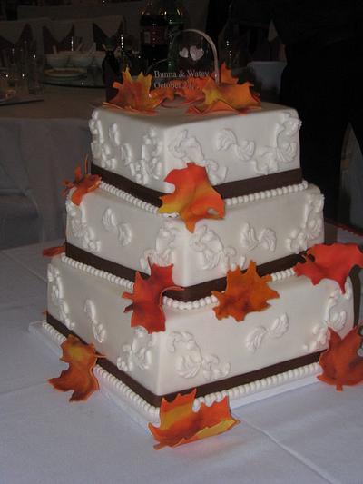 Fall leaves inpired wedding - Cake by Tasha Faith