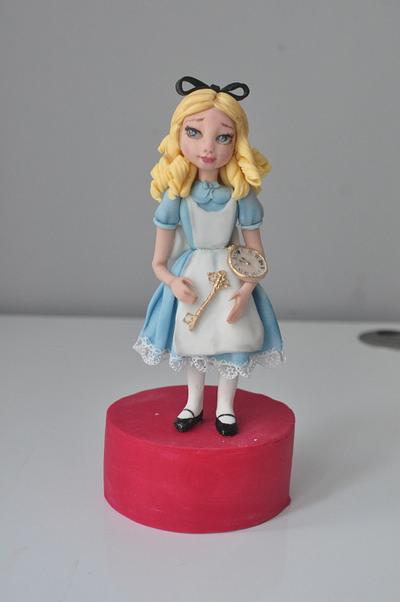 Alice in Wonderland Alice - Cake by Caking with love