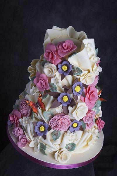vintage garden - Cake by Kelly Mitchell