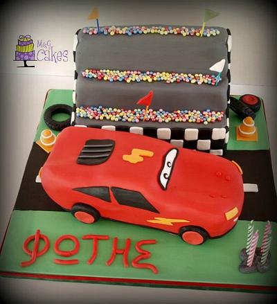 McQueen starts its engine! - Cake by M&G Cakes