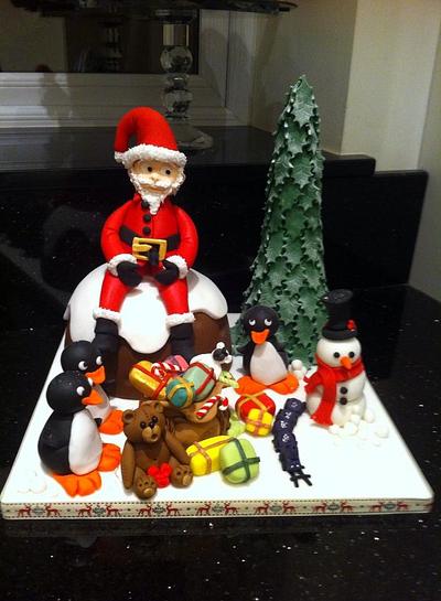 Raffle Santa on fruit cake - Cake by Josiekins