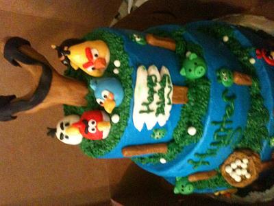 Angry Birds birthday cake - Cake by Sweet T's Cakes
