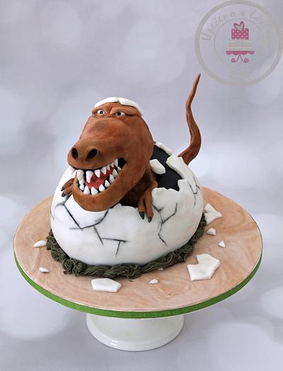 Hatching Dino - Cake by Tynka
