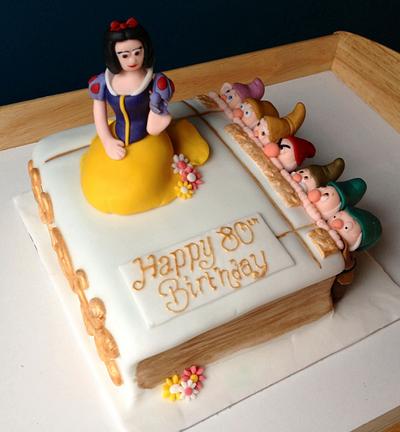 Snow White & the Seven Dwarfs - Cake by Perry Bakeswell