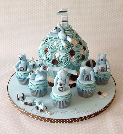 Baby Blue Bears - Cake by Cupcakes by Amanda