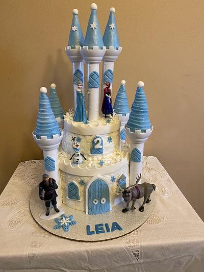 Frozen Castle for Leia - Cake by Julia 