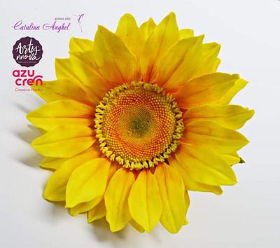 Free-formed sugar Sunflower  - Cake by Catalina Anghel azúcar'arte