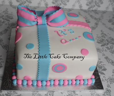 gender reveal cake  - Cake by The Little Cake Company
