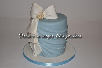 Bow and drapes cake - Cake by Daria Albanese
