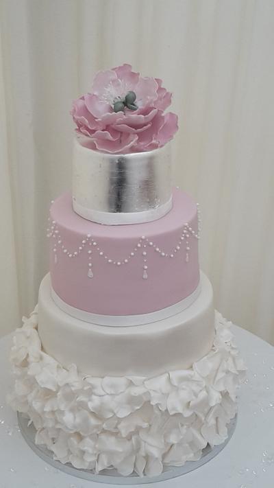Romantic Wedding Cake - Cake by Lilli Oliver Cake Boutique