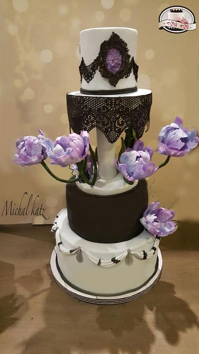 tulip elegant cake - Cake by michal katz