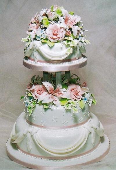 Pink roses wedding cake - Cake by CakeHeaven by Marlene
