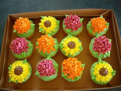 Autumn Cupcakes - Cake by Pamela