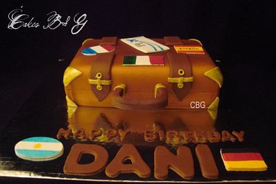 Suite Case Cake - Cake by Laura Barajas 