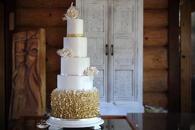 Wedding cake white and gold - Cake by Lorna