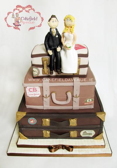 SUITCASES WEDDING CAKE - Cake by Agatha Rogowska ( Cakefield Avenue)