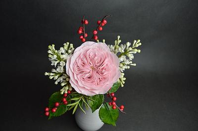 Austins rose, lilac, berries - Cake by JarkaSipkova