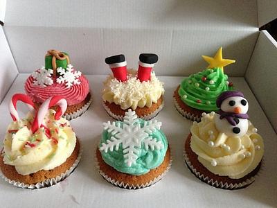 Christmas cupcakes - Cake by Savanna Timofei