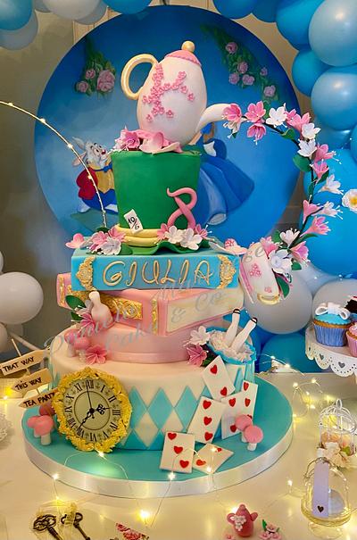 Alice in wonderland cake - Cake by Daniela Marchese