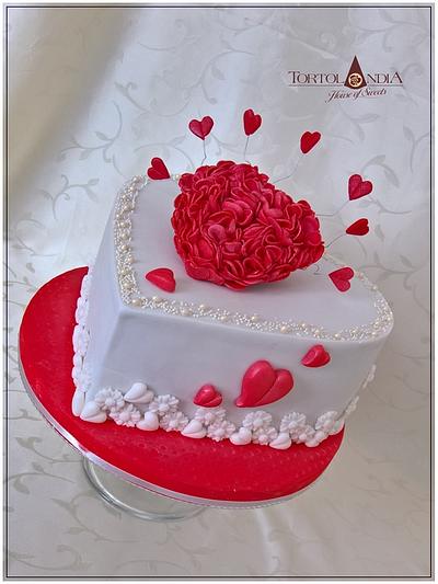 Red heart - Cake by Tortolandia