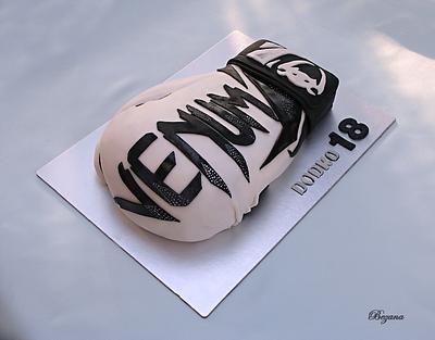 Boxing glove - Cake by Zuzana Bezakova