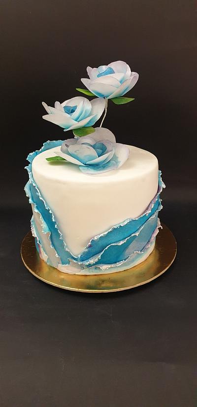 Blue & white cake - Cake by iratorte